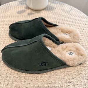 UGG Men's Scuff Suede Slippers Forest Night Size 12 NWOB